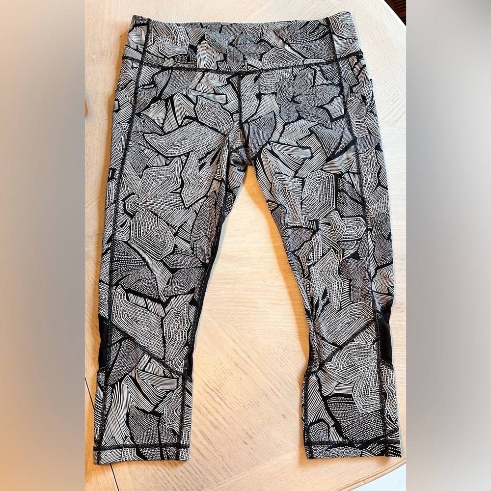 Lululemon cropped leggings size 12